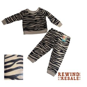 Garanimals Brand Infant Girls 2pc set size 18 months